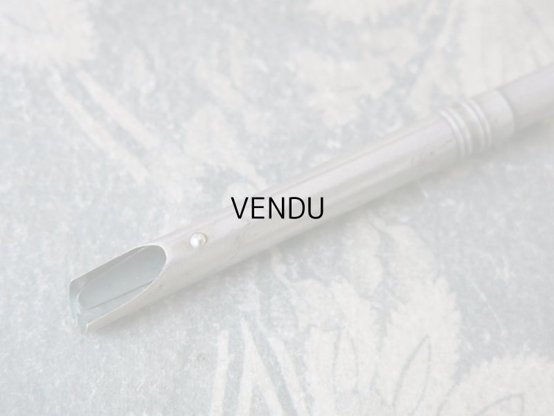 画像9: アンティーク レタリングセット リボンが結ばれたメダイヨン ペン軸 & ブックマーク・レターオープナー & シーリングスタンプ