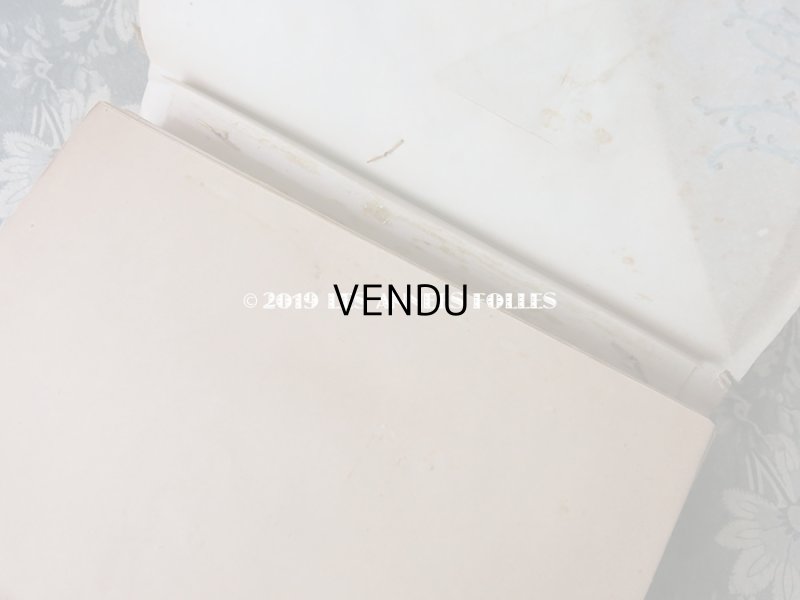 画像8: アンティーク 本型 ドラジェのお菓子箱 スモーキーグリーンのリボン