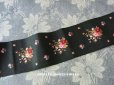 画像1: 19世紀 アンティーク シルク & コットン製 リボン 花模様の刺繍入り 53cm (1)