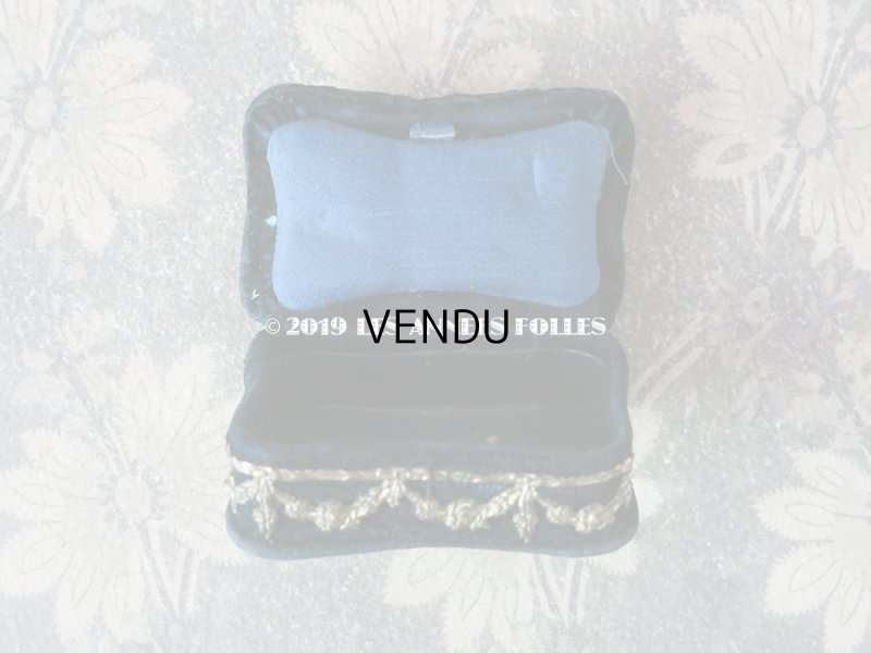 画像7: 1900年代 アンティーク ピンクッション付 ニードルケース 薔薇のガーランド 小さな裁縫箱 - AU PRINTEMPS -