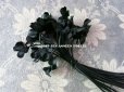 画像2: アンティーク シルクサテンのコサージュ 黒い布花 (2)