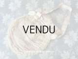 アンティーク リボン刺繍 & シルクシフォンのフリル付き オモニエール