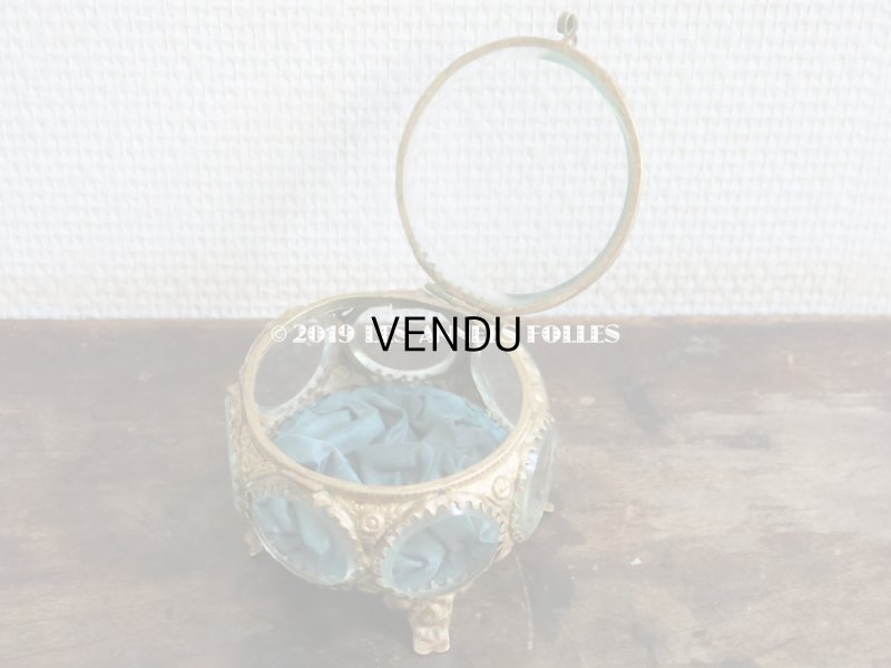 画像7: アンティーク 7角形のジュエリーボックス スモーキーブルー・グリーンのシルク製クッション