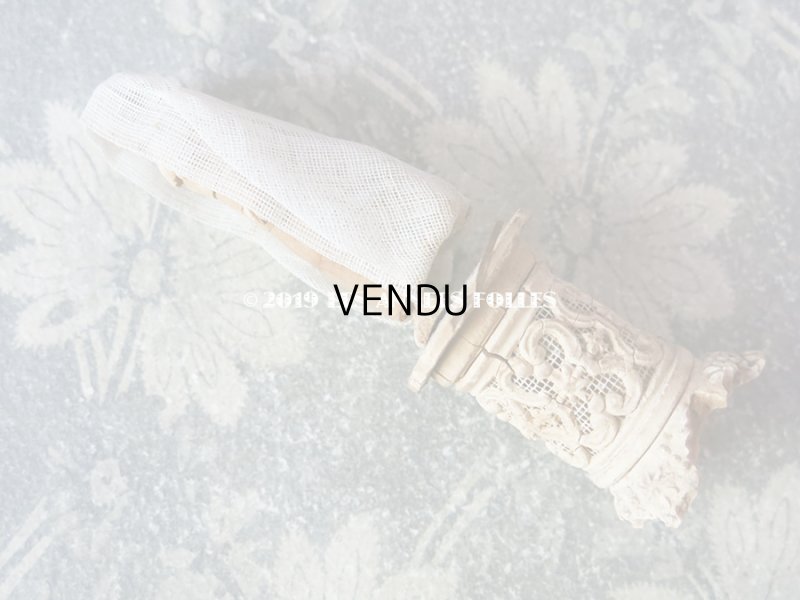 画像4: 19世紀初頭 アンティーク コミュニオンの少女の人形 テラコッタ製 コミュニオンのドレスを着た少女