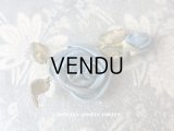 アンティーク グレイッシュブルーの薔薇のロココモチーフ 