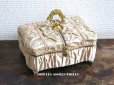 画像1: 19世紀 アンティーク ナポレオン3世時代 パウダーピンクのお菓子箱 木箱 ドラジェ & チョコレート  (1)