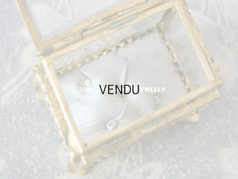 画像8: アンティーク 小さなジュエリーボックス パウダーブルーのクッション