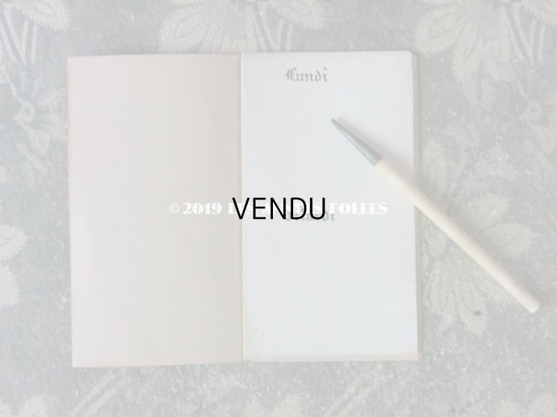 画像9: 19世紀初頭  天使＆モノグラムのメダイヨン 舞踏会の手帳 ペンシル付 マザーオブパール製  CARNET DE BAL  カルネ・ド・バル (83)