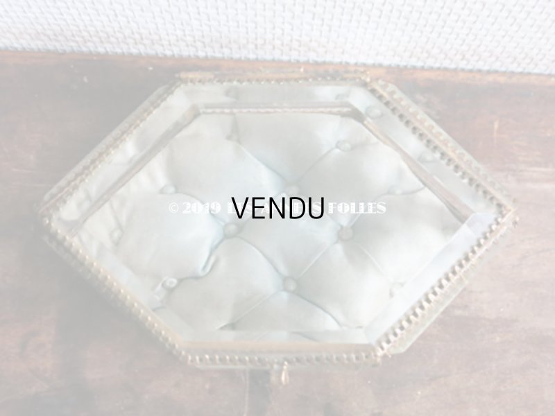 画像12: 19世紀 アンティーク 大きなジュエリーボックス 6角形 淡いブルーのクッション