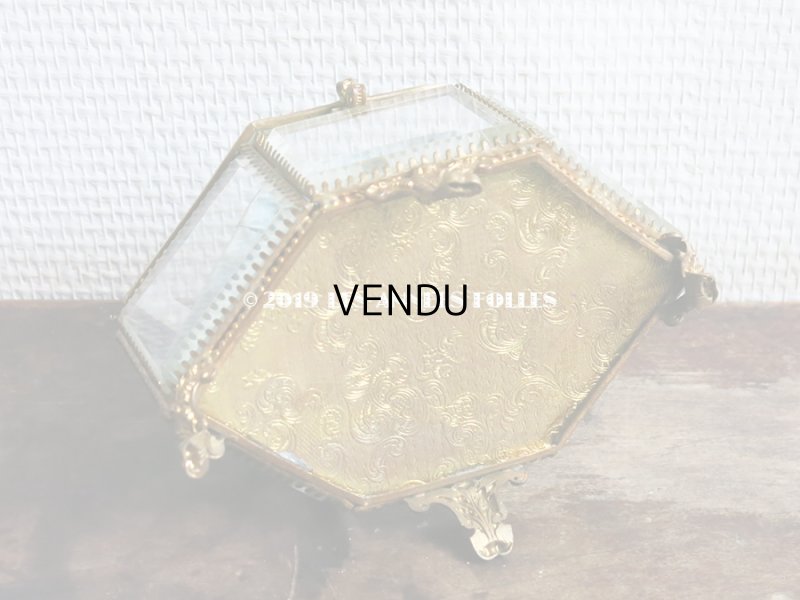 画像13: 19世紀 アンティーク 大きなジュエリーボックス 6角形 淡いブルーのクッション