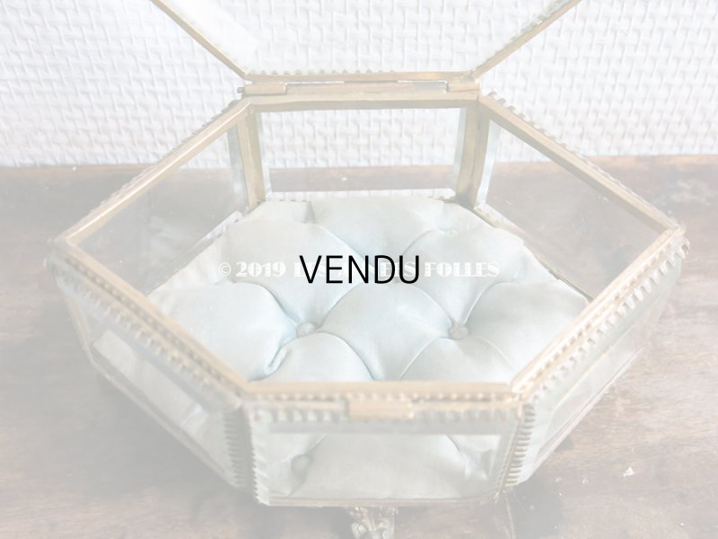 画像6: 19世紀 アンティーク 大きなジュエリーボックス 6角形 淡いブルーのクッション