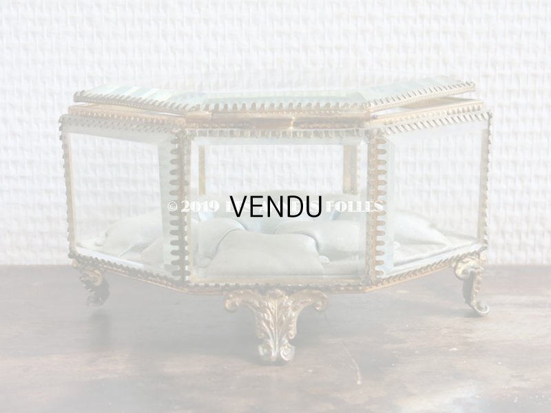 画像8: 19世紀 アンティーク 大きなジュエリーボックス 6角形 淡いブルーのクッション