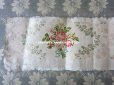 画像2: 19世紀 アンティーク シルク製 ジャガード織リボン 薔薇のブーケの刺繍入り 96cm (2)