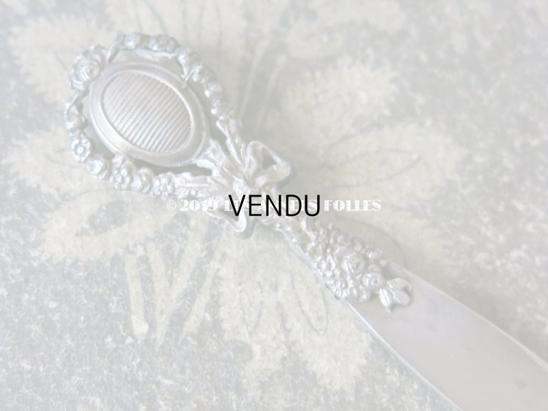 画像10: 1900年代 アンティーク シーリングスタンプ & ブックマーク・ペーパーカッターのセット リボンと花のガーランド　