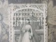 画像3: 1878年 アンティーク 初聖体のカニヴェ ホーリーカード コミュ二オンの少女 レースの透かし模様 (3)