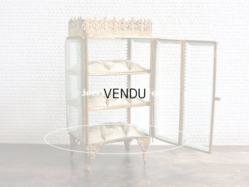 画像9: アンティーク 3段のシルク製クッションのジュエリーケース