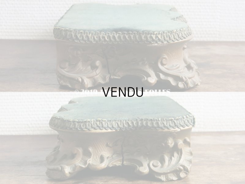 画像6: 19世紀末 アンティーク ロカイユ装飾の台座 グリーンのベルベット　(721)