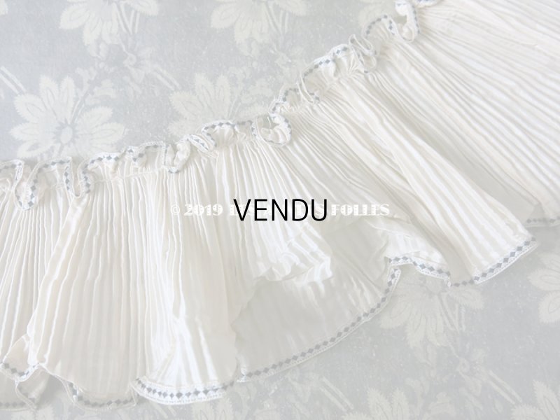 画像9: 1900年代 アンティーク  シルク製 プリーツ ドレスの裾  