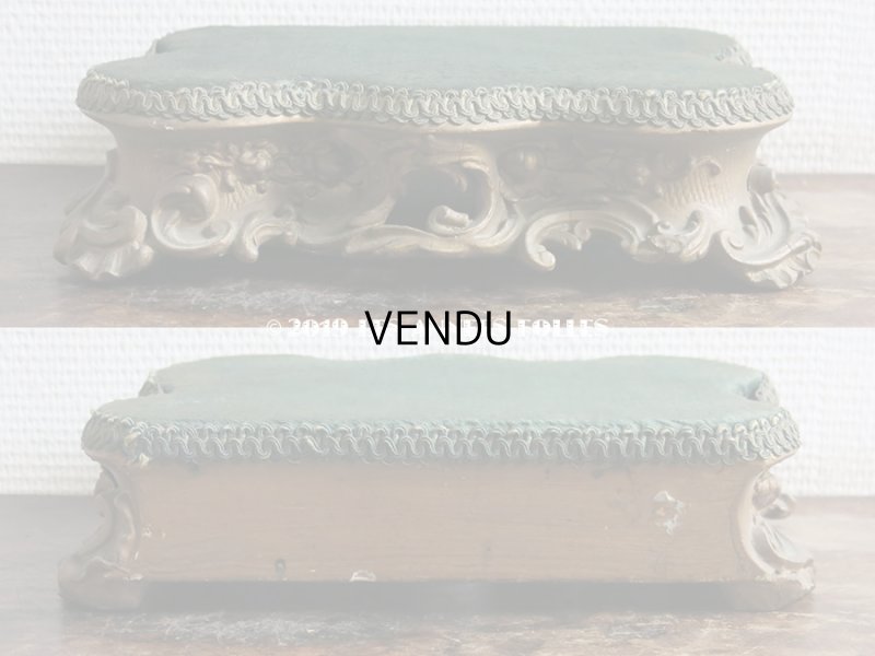 画像5: 19世紀末 アンティーク ロカイユ装飾の台座 グリーンのベルベット　(721)