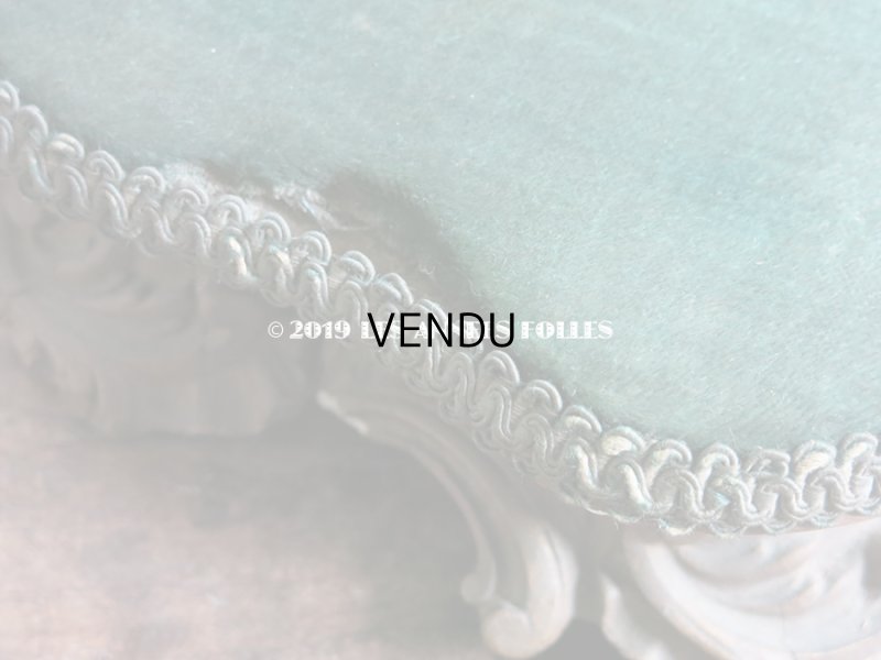 画像11: 19世紀末 アンティーク ロカイユ装飾の台座 グリーンのベルベット　(721)