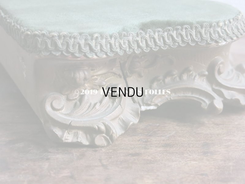 画像8: 19世紀末 アンティーク ロカイユ装飾の台座 グリーンのベルベット　(721)