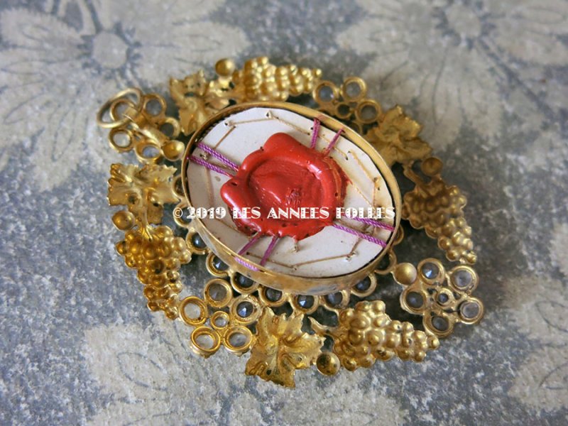 画像6: 19世紀 アンティーク ルリケール 聖遺物のペンダント 封蝋付き 葡萄＆ラインストーン 聖人の遺品