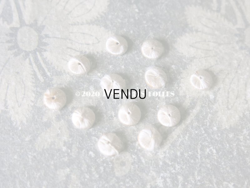 画像5: アンティーク ドール用 シルク製 くるみボタン 極小 7mm 9〜12ピースのセット オフホワイト