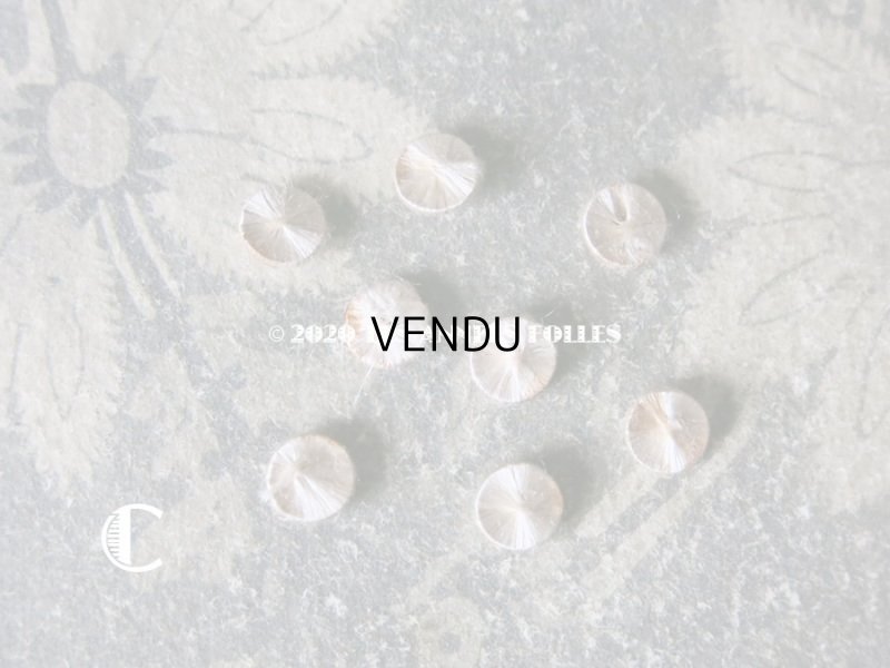 画像10: アンティーク ドール用 シルク製 くるみボタン 極小 7mm 9〜12ピースのセット オフホワイト