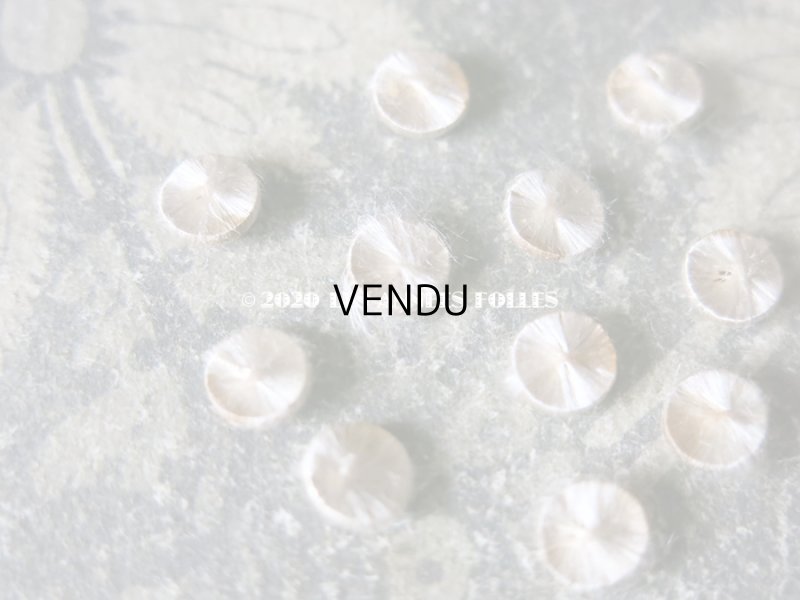 画像3: アンティーク ドール用 シルク製 くるみボタン 極小 7mm 9〜12ピースのセット オフホワイト