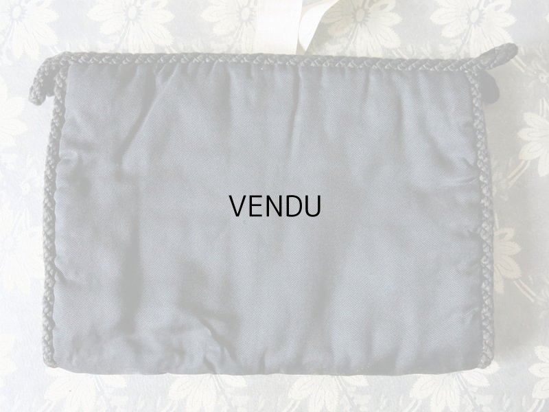 画像4: アンティーク ハンキーケース 黒 モノグラム刺繍 ハンカチ用ポシェット