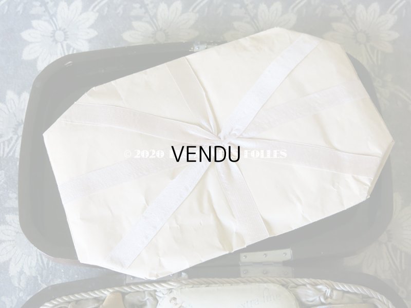 画像4: 1894年 アンティーク コフレ ボックス入り香水瓶 & オードトワレの香水瓶 & パウダーボックス & 石鹸 VIOLETTES DE PARME - L.T.PIVER -