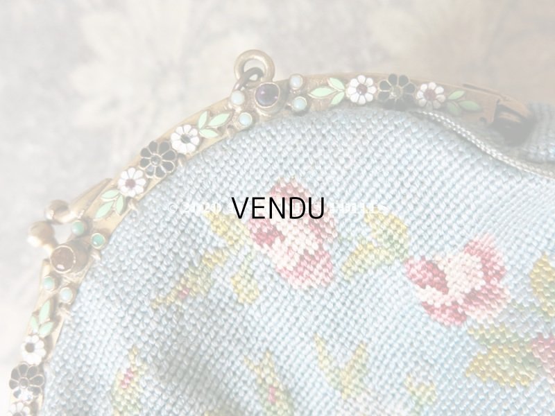 画像6: 19世紀末 アンティーク  小さなオモニエール 薔薇模様 ニードルポイント エナメルの花のフレーム