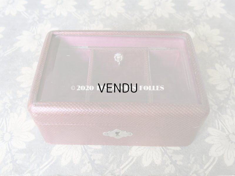 画像6: アンティーク 本革製 ジュエリーケース  ボルドー キルティングのシルク製クッション