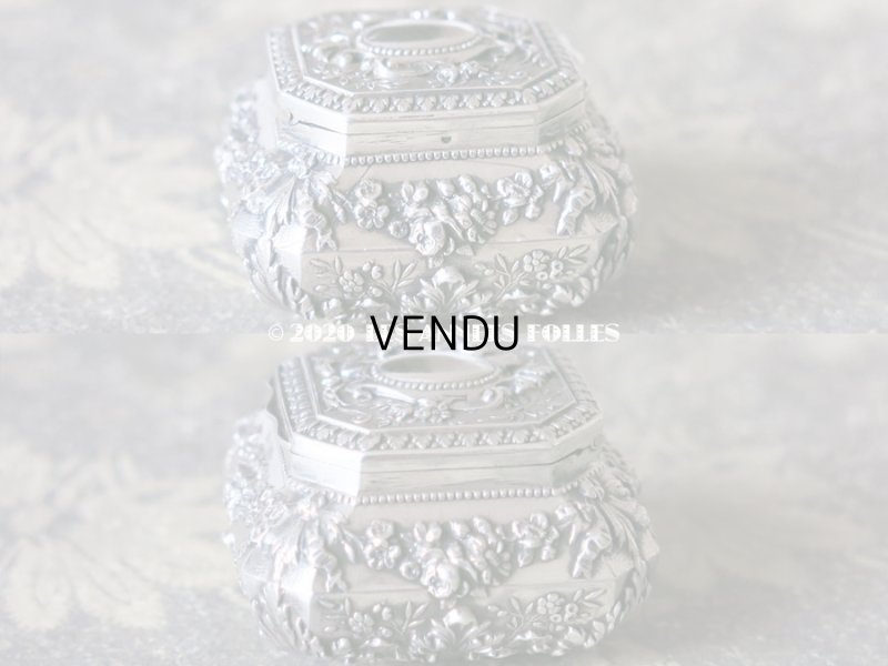 画像6: 1900年代　アンティーク シルバー製 パウダーケース 薔薇&リボンのガーランド