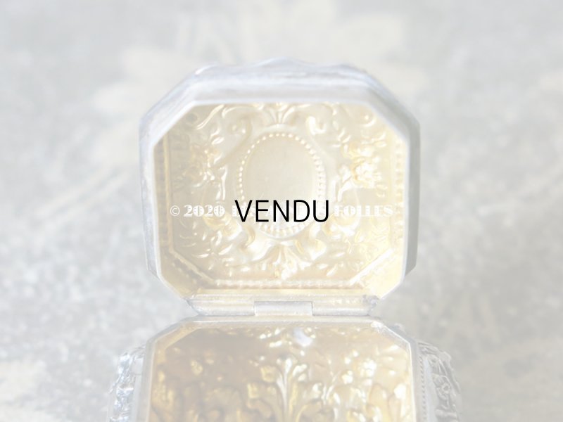 画像9: 1900年代　アンティーク シルバー製 パウダーケース 薔薇&リボンのガーランド