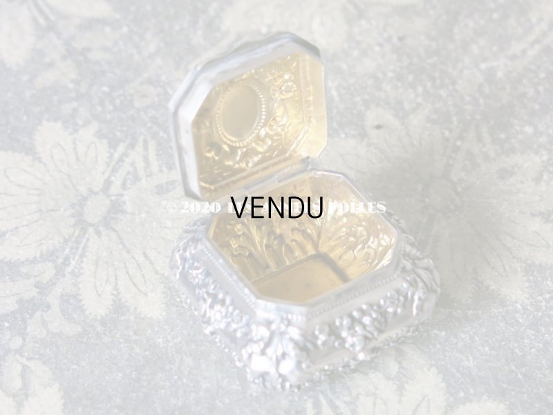 画像7: 1900年代　アンティーク シルバー製 パウダーケース 薔薇&リボンのガーランド