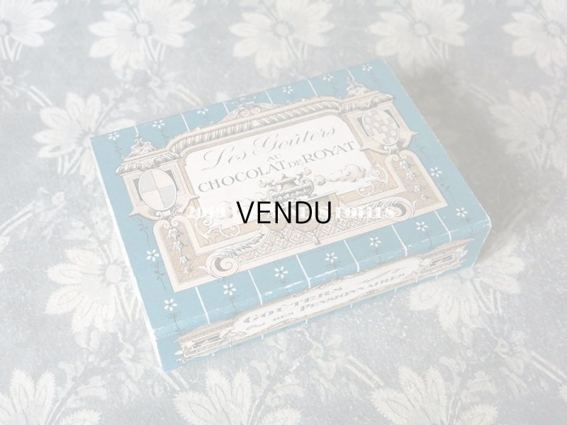 画像2: アンティーク 『 マルキーズ・ ドゥ・セヴィニエ 』のお菓子箱 LES GOUTERS AU CHOCOLAT DE ROYAT - MARQUISE DE SEVIGNE PARIS -