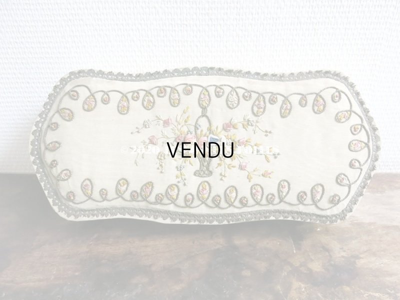 画像3: 1900年代 アンティーク リボン刺繍のカルトナージュボックス グローブ入れ