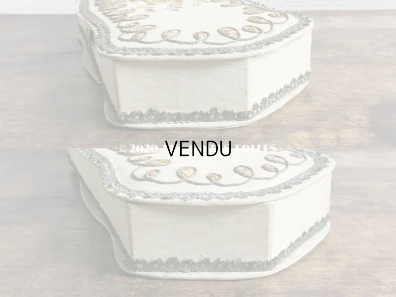 画像7: 1900年代 アンティーク リボン刺繍のカルトナージュボックス グローブ入れ