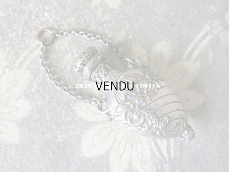 画像5: アンティーク シャトレーヌ用 ロカイユ装飾の香水瓶