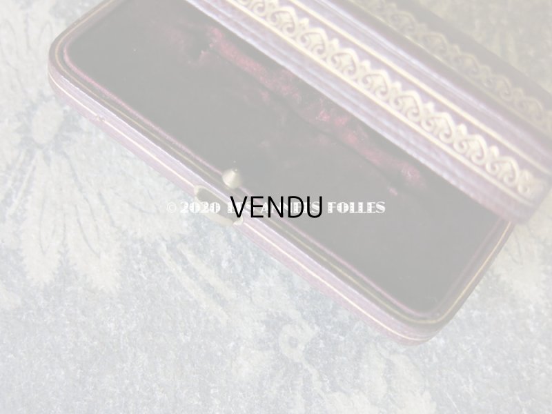 画像8: アンティーク 本革製　金彩＆イニシャル入り ジュエリーボックス 