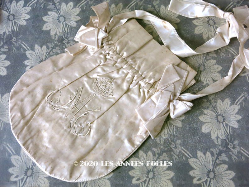 画像2: アンティーク 王冠＆モノグラム刺繍入り オモニエール パウダーピンクのシルクサテン