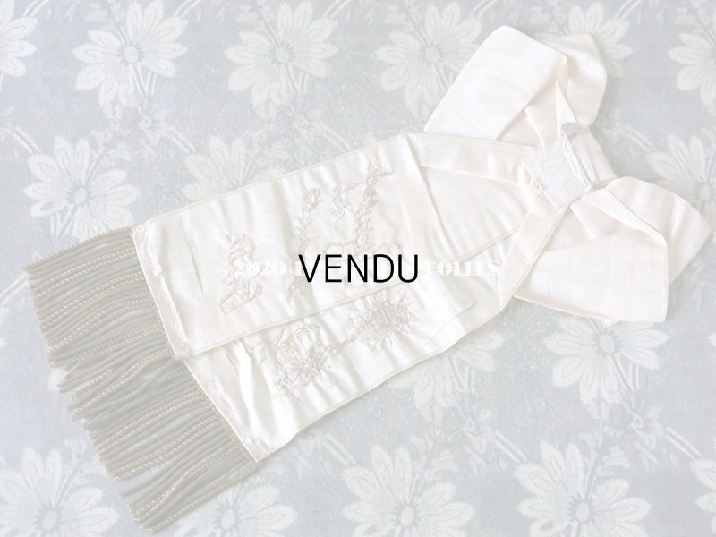 画像6: 1899年 アンティーク コミュニオンの腕章 メタル刺繍入り