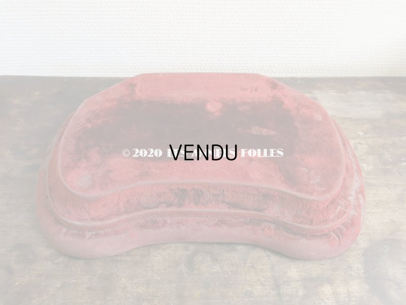 画像5: アンティーク ベルベットの大きな台座 赤　