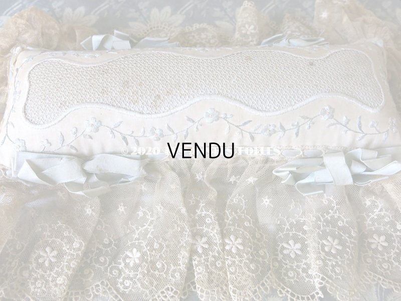 画像14: 1900年代 アンティーク 花の刺繍入り リボン＆レースで縁取られた 大きなピンクッション