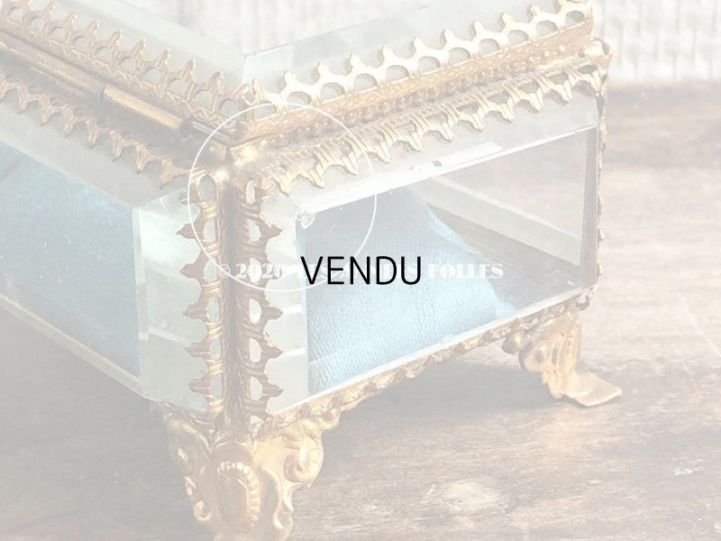 画像13: アンティーク ジュエリーボックス スモーキーブルーのシルク製クッション