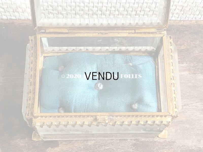 画像7: アンティーク ジュエリーボックス スモーキーブルーのシルク製クッション