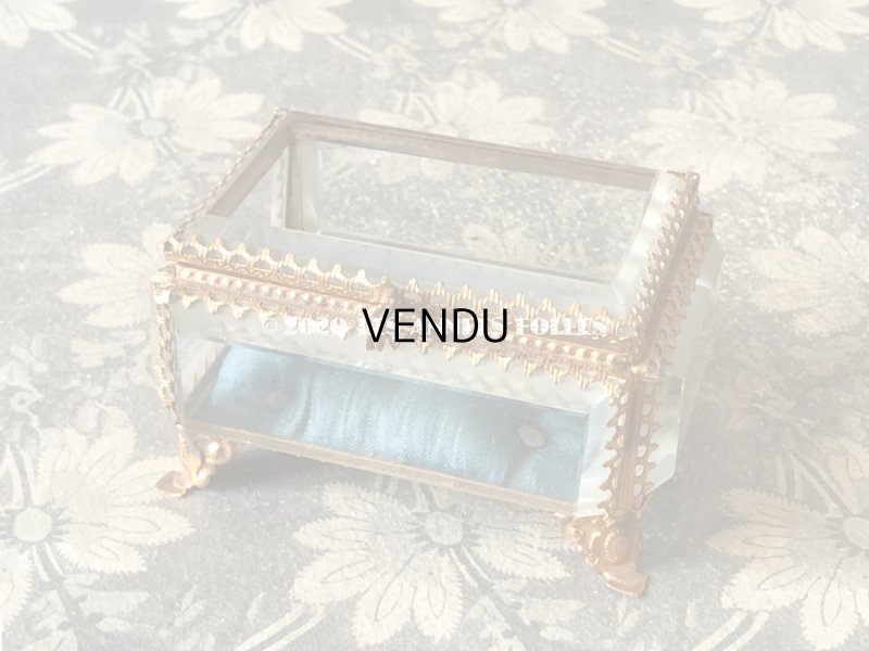 画像4: アンティーク ジュエリーボックス スモーキーブルーのシルク製クッション