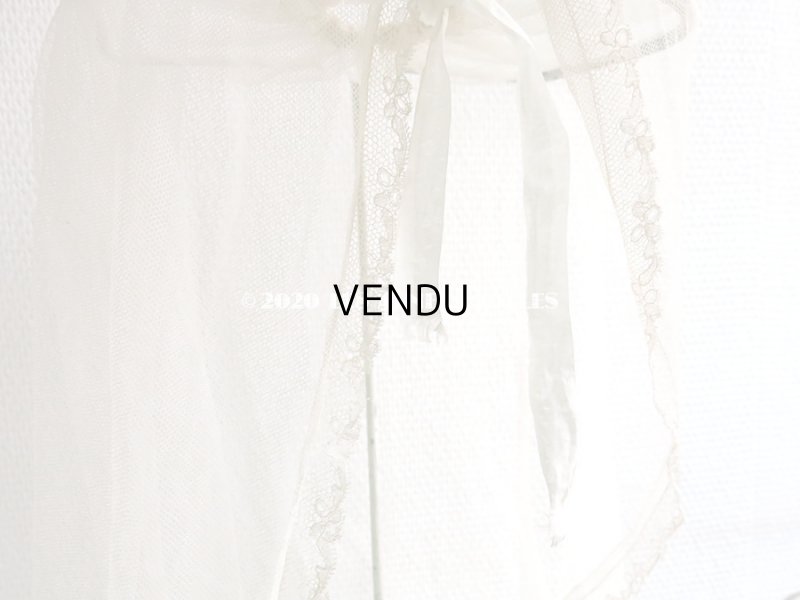 画像3: アンティーク ドールベット用 チュールレースのカーテン パウダーブルーのリボン