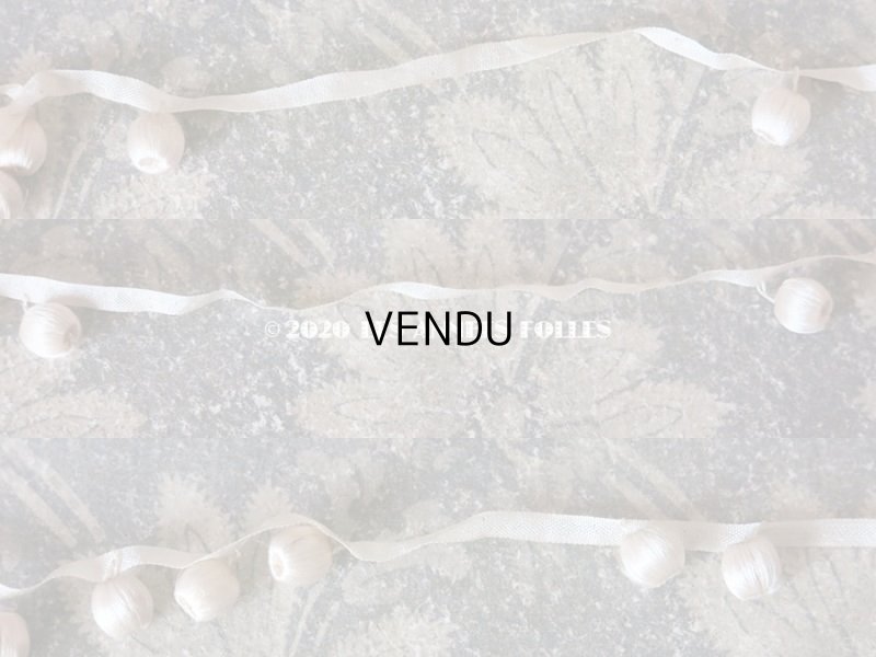 画像8: 19世紀末 アンティーク シルク製 小さなポンポン付 トリム オフホワイト